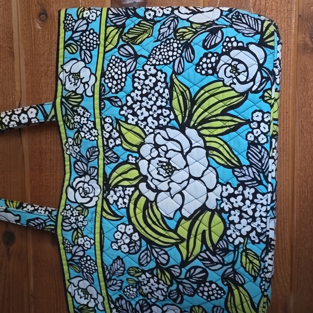 Vera Bradley Tote Bag - Picture 4 of 8